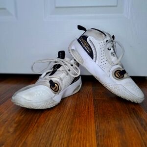 Nike Air Zoom Crossover White Athletic Shoes Sneakers Size 4Y